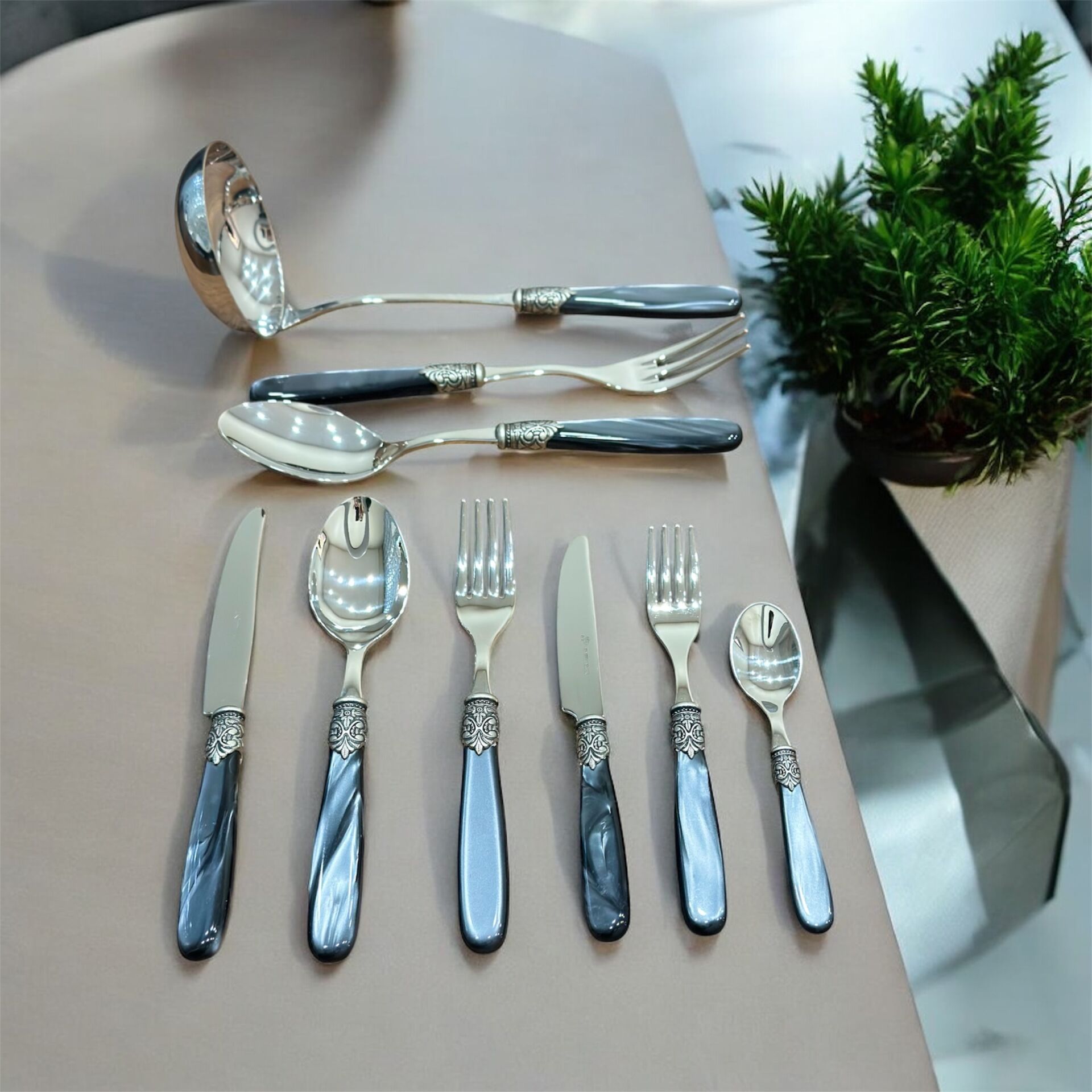 Eme Sedef Gri 75 Parça İtalyan Çkb Takımı